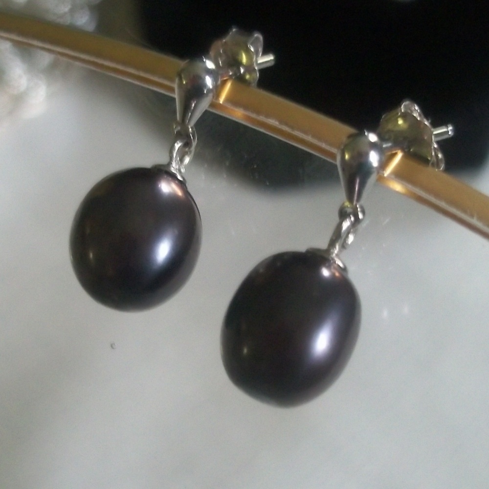 Silver & Deep Purple Smoke Pearl Droplet Earrings